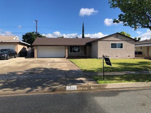 Photo of 1149 E Caroline Court, Ontario, CA 91764 (MLS # CV26079325)