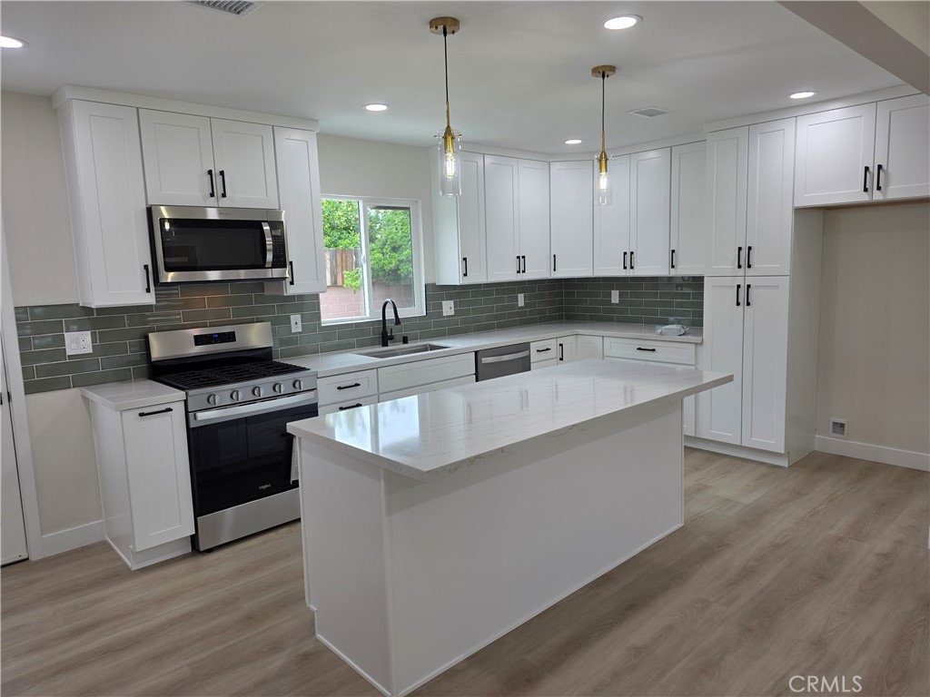 1149 E Caroline Court