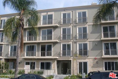 Photo of 1050 S HOLT Avenue #404, Los Angeles, CA 90035 (MLS # 26727345)
