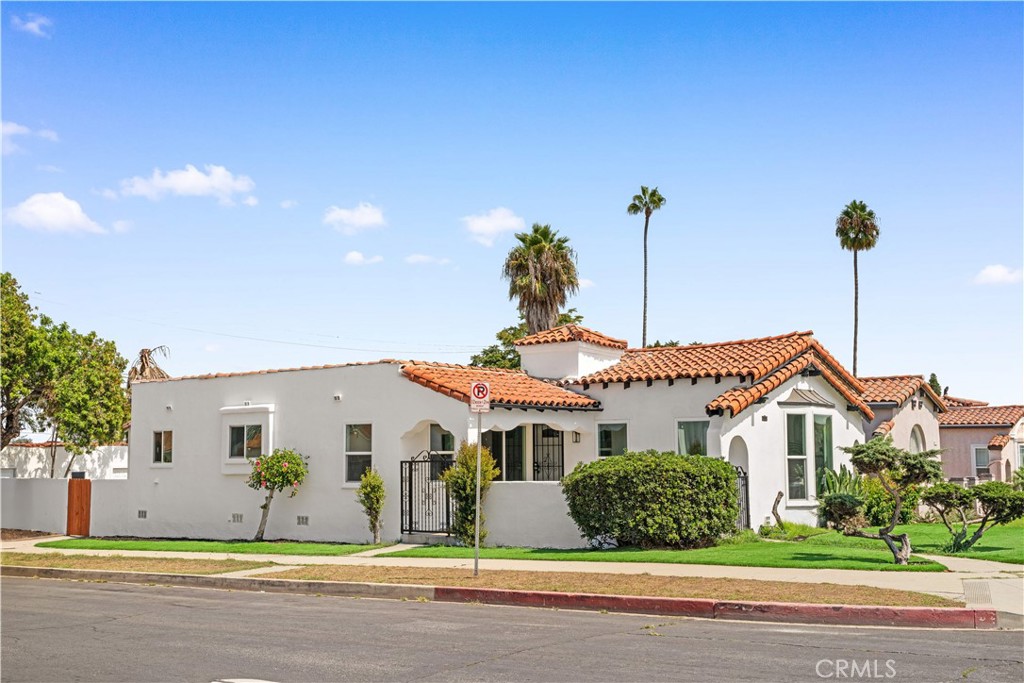 3155 W 76th