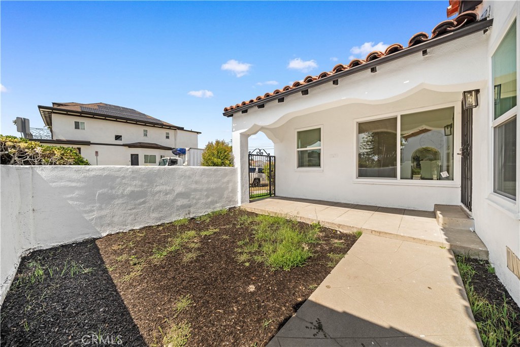 3155 W 76th