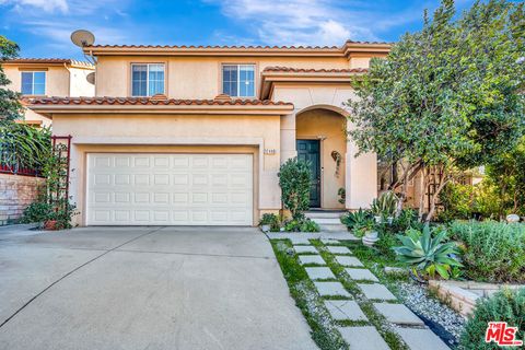 Photo of 12440 La Cresta Way, Sylmar, CA 91342 (MLS # 26639313)