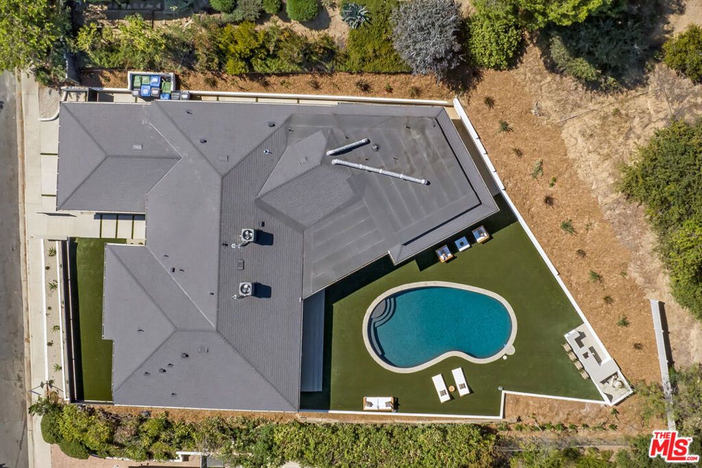 Photo of 3535 Vista Haven Road, Sherman Oaks, CA 91403 (MLS # 25600659)