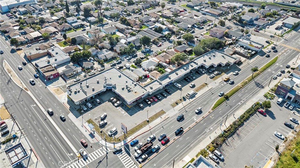 810 W Rosecrans Avenue