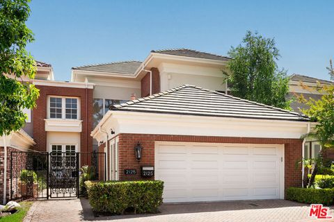 Photo of 2125 Ridge Drive, Los Angeles, CA 90049 (MLS # 26840331)