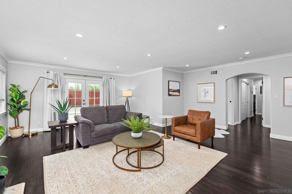 7943 June Lake Dr.