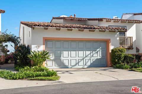 Photo of 7 Via La Cima, Rancho Palos Verdes, CA 90275 (MLS # 26635865)