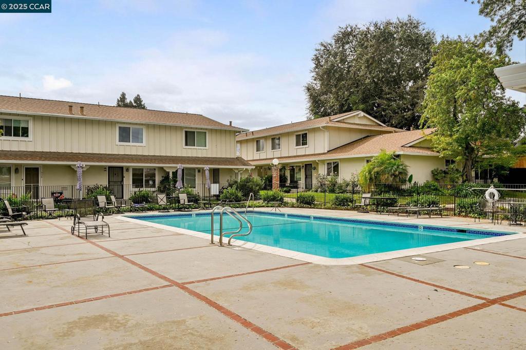 TWINCRGRDN - Residential Lease