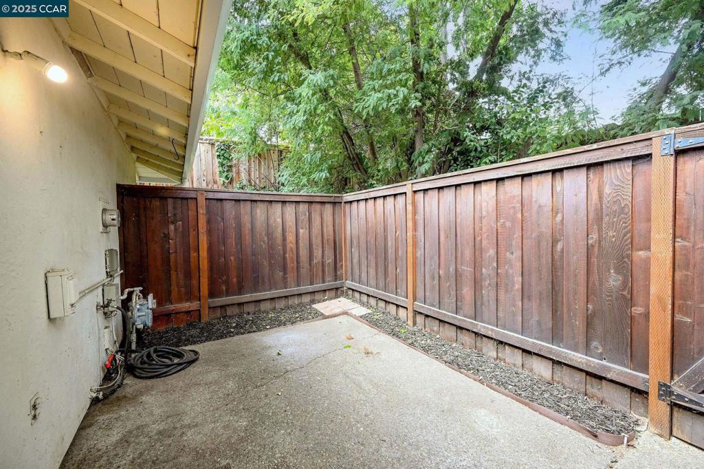 TWINCRGRDN - Residential Lease