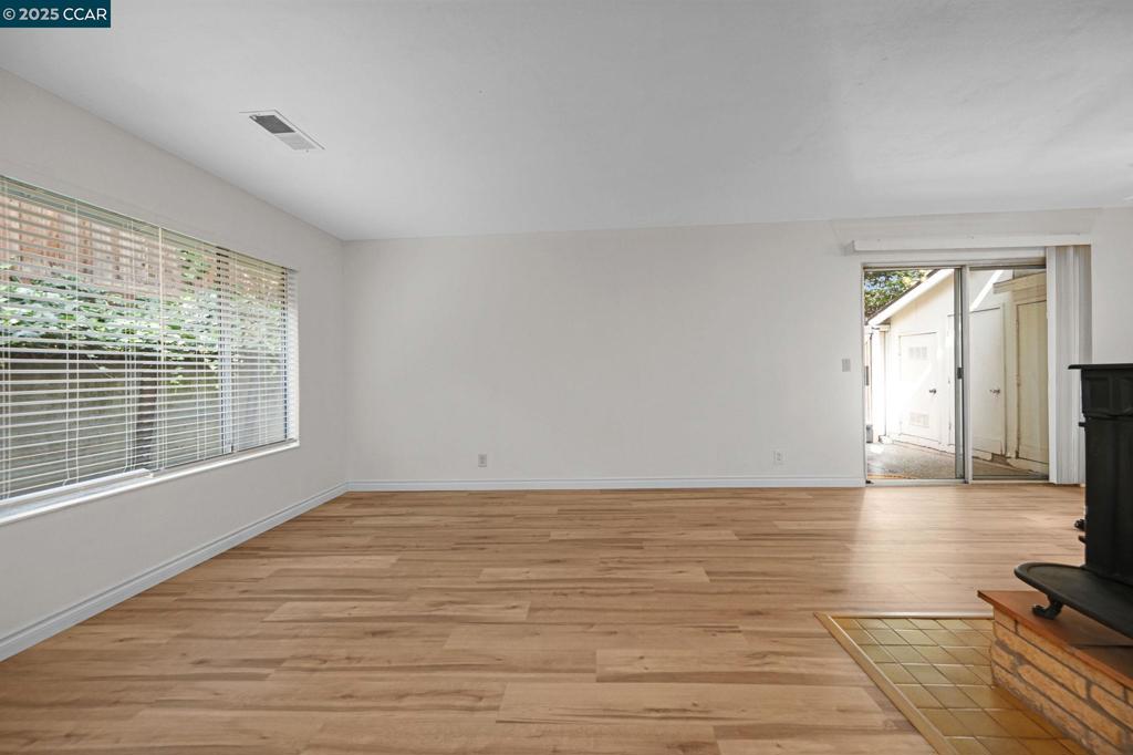 TWINCRGRDN - Residential Lease