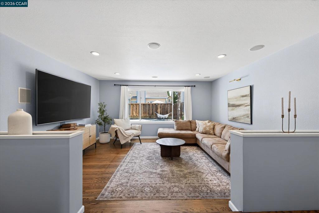 1560 American Beauty Dr