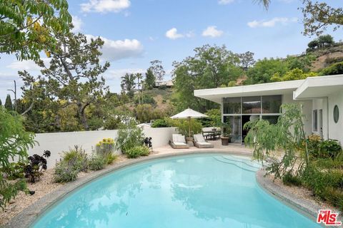 11513 Dona Cecilia Drive Studio City CA 91604