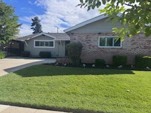 Photo of 2524 Malaga Drive, San Jose, CA 95125 (MLS # ML82041329)
