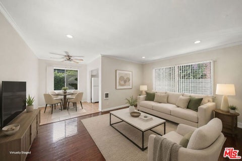 Photo of 612 S Dunsmuir Avenue #1, Los Angeles, CA 90036 (MLS # 26857583)