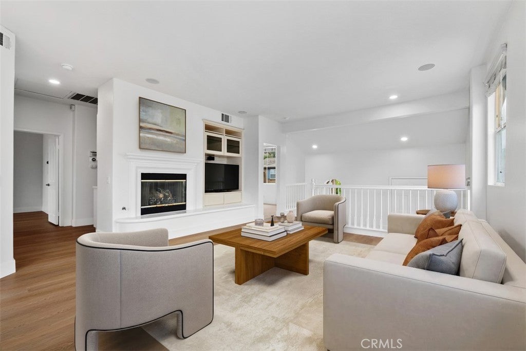 2302 N Chelsey Ct CT, Orange CA 92867