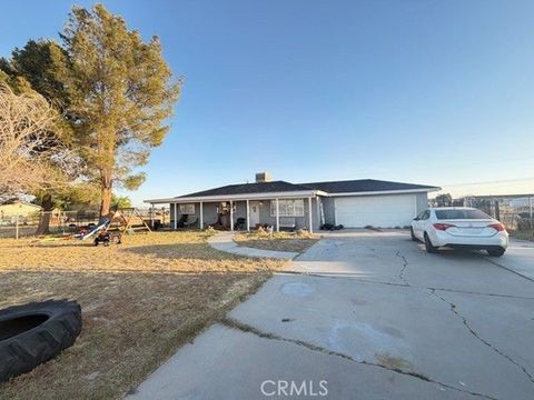 Photo of 16915 Bellaire AVE, Edwards, CA 93523 (MLS # SR26102180)