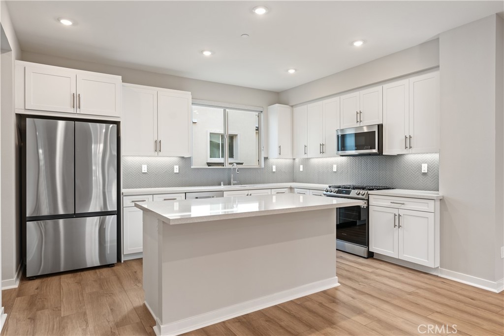 Avelina - Residential Lease