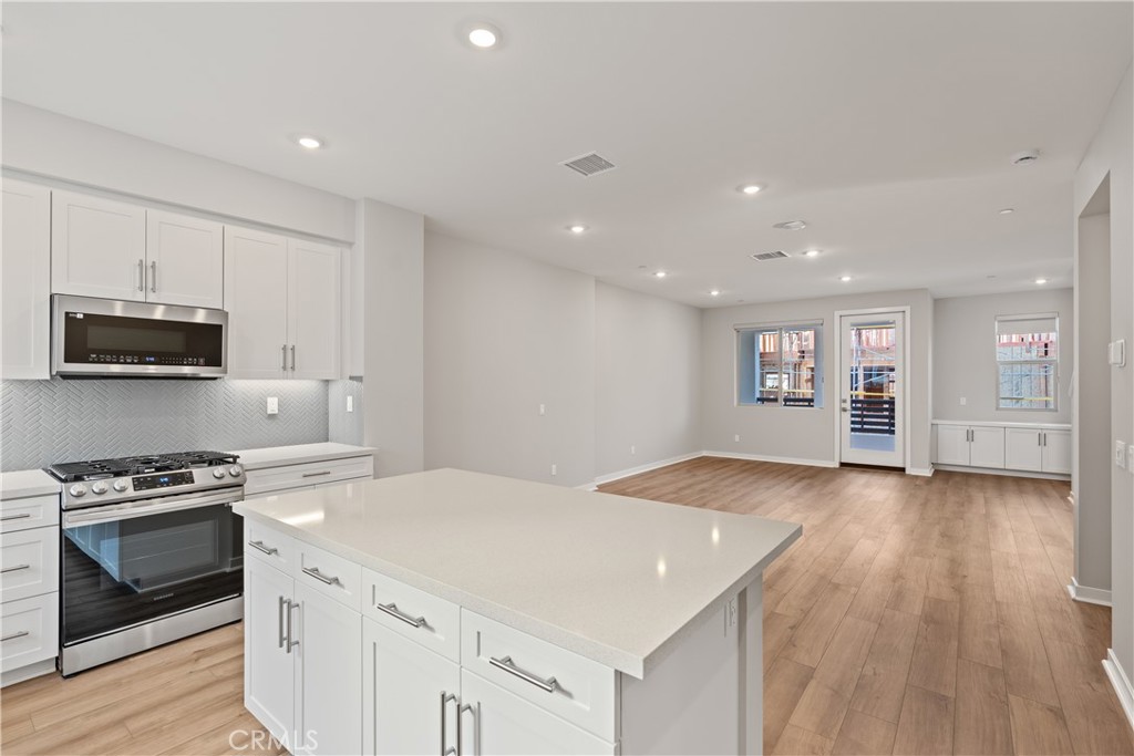 Avelina - Residential Lease