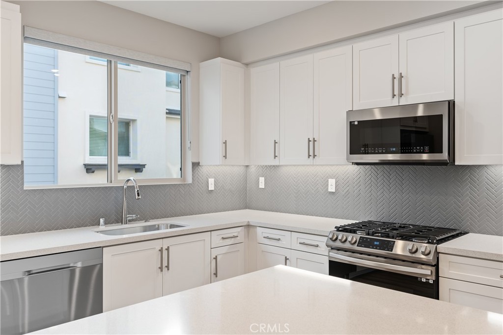 Avelina - Residential Lease
