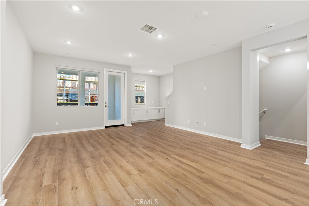 Avelina - Residential Lease