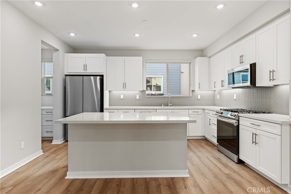 Avelina - Residential Lease