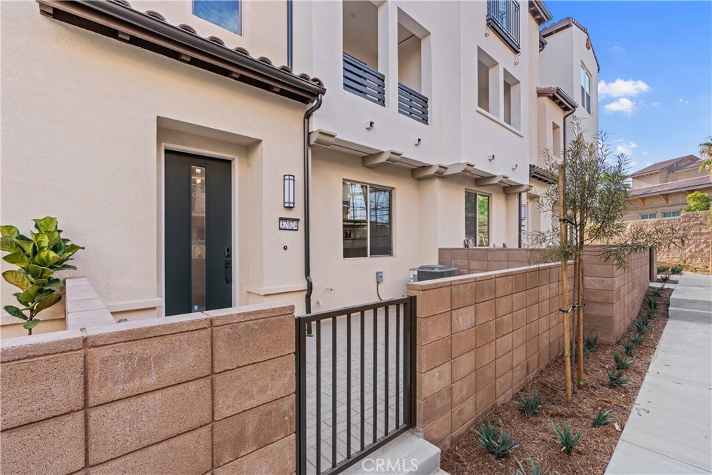 Avelina - Residential Lease