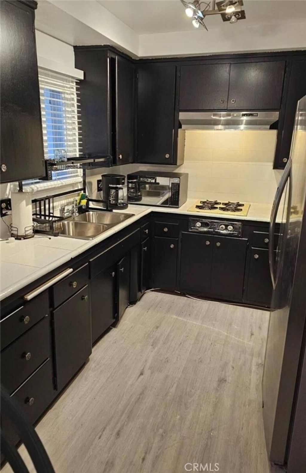 Photo of 721 Larch Street #11, Inglewood, CA 90301 (MLS # IN25183902)