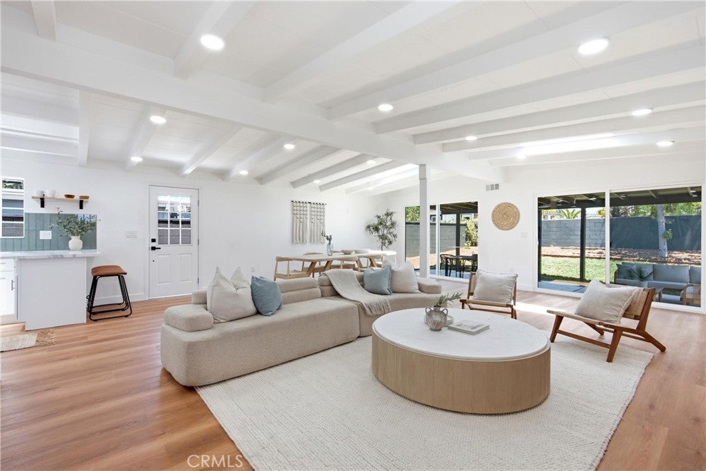 14372 Livingston