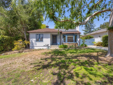 Photo of 1727 N Hill Avenue, Pasadena, CA 91104 (MLS # BB26102018)