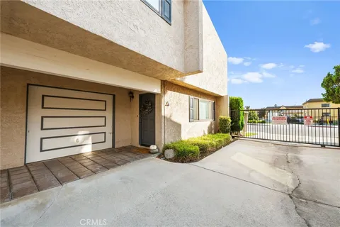 333 W Duarte Rd Unit A, Monrovia, CA 91016 - MLS#: CV25243628