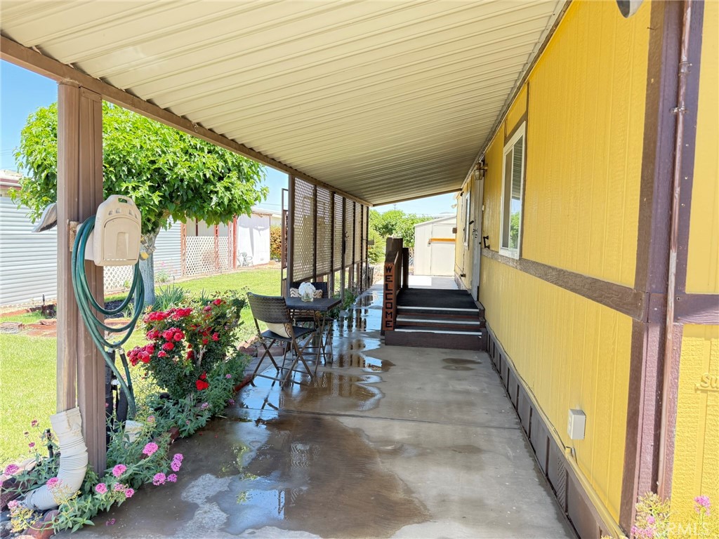 15940 Stoddard Wells Road 81