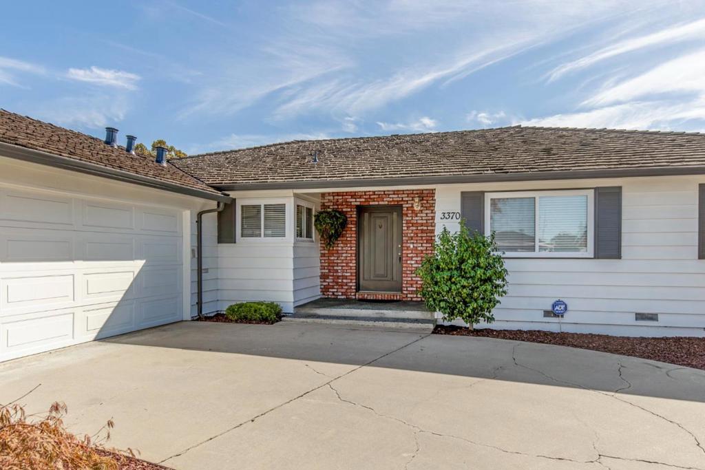 3370 Pearltone Drive