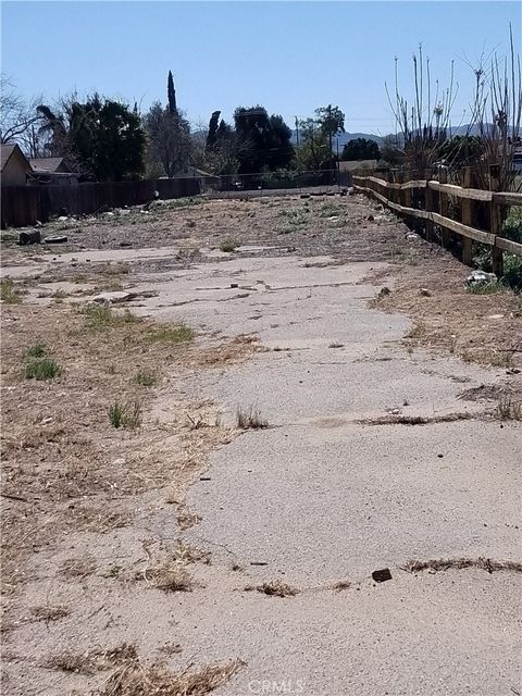 Photo of 1113 E 3rd Street, San Bernardino, CA 92410 (MLS # TR26117428)