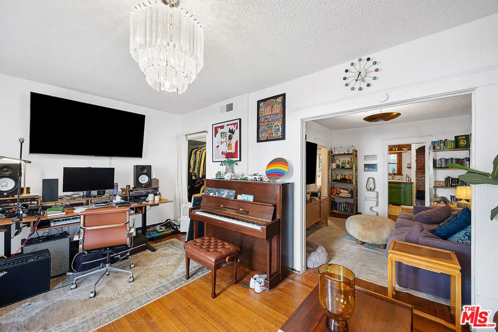 Venice, California 90291, United States, 4 Bedrooms Bedrooms, ,4 BathroomsBathrooms,Residential,Active,248564