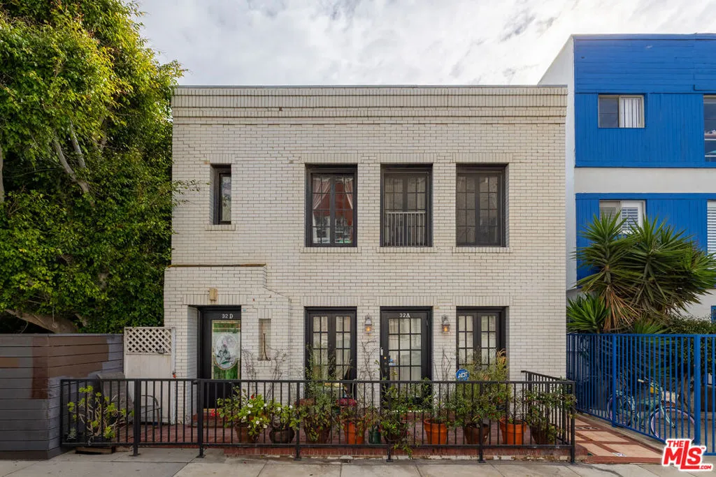 Venice, California 90291, United States, 4 Bedrooms Bedrooms, ,4 BathroomsBathrooms,Residential,Active,248564