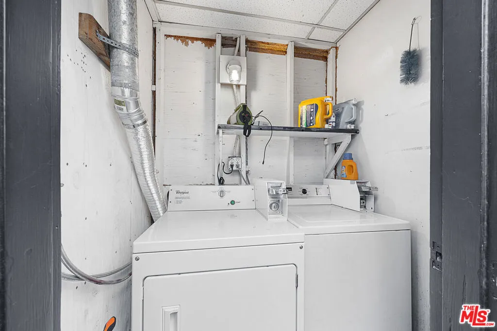 Venice, California 90291, United States, 4 Bedrooms Bedrooms, ,4 BathroomsBathrooms,Residential,Active,248564