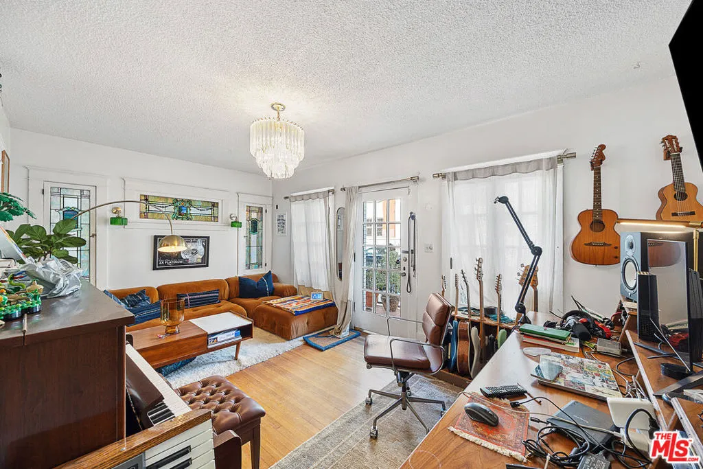 Venice, California 90291, United States, 4 Bedrooms Bedrooms, ,4 BathroomsBathrooms,Residential,Active,248564