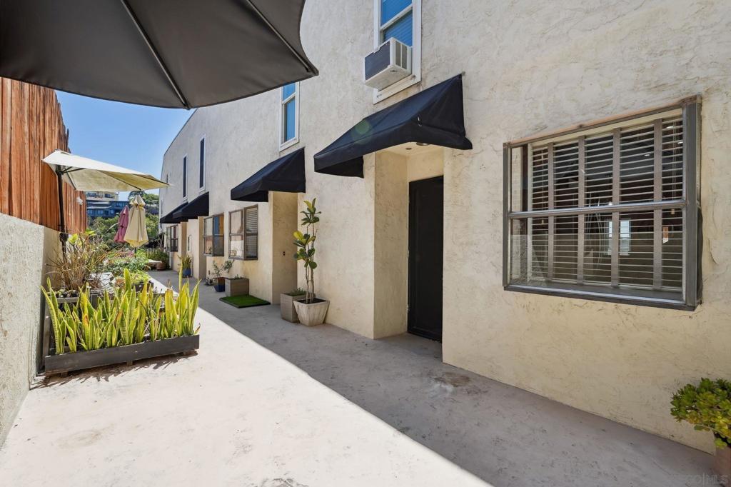 Mission Hills - Residential