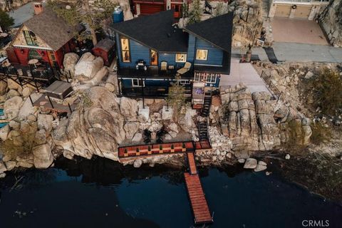 Photo of 808 Penninsula Lane, Big Bear Lake, CA 92315 (MLS # PW25215613)