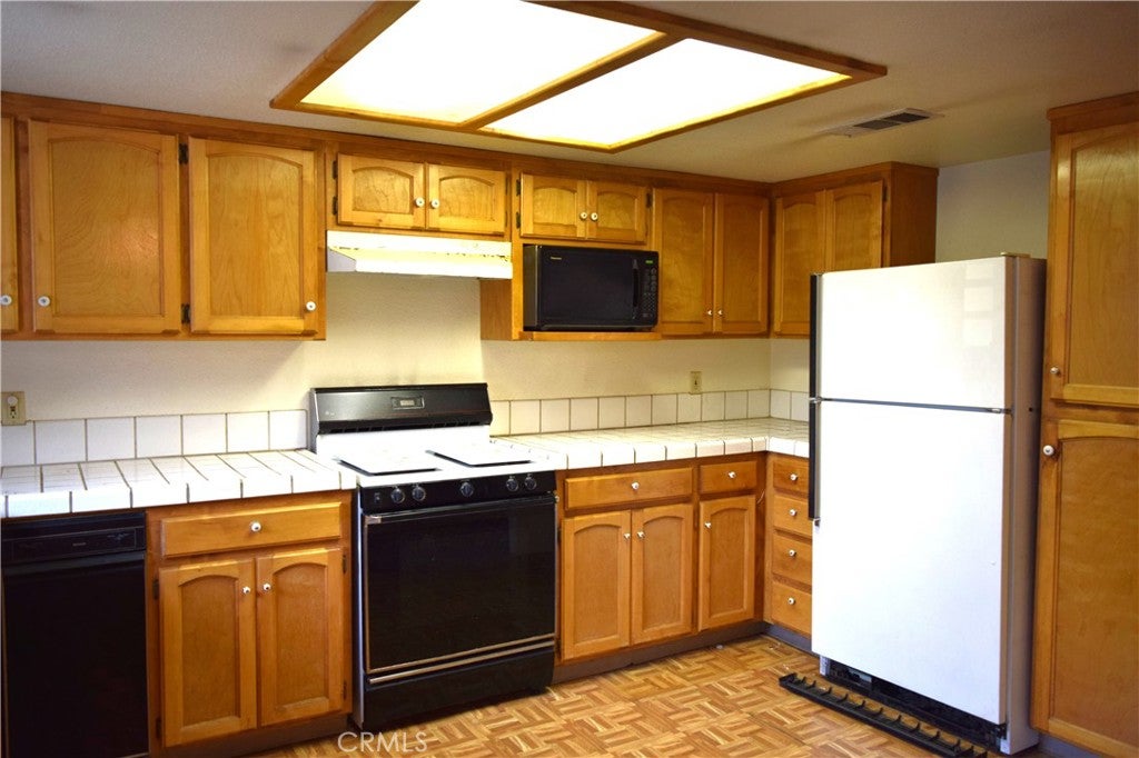 4144 End Drive