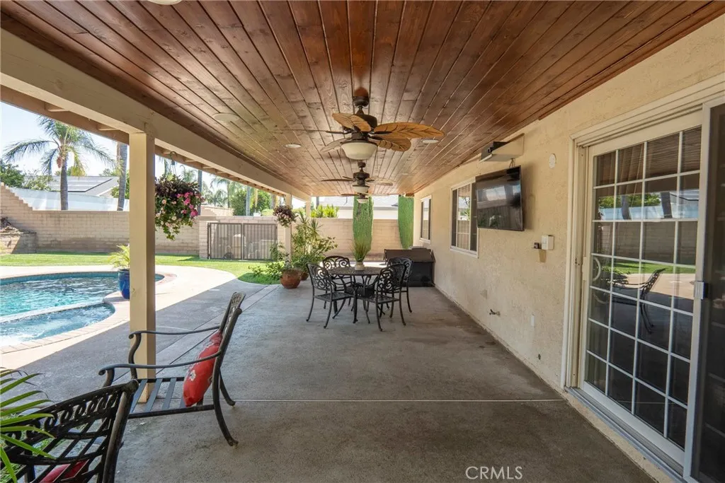 Rancho Cucamonga, California 91730, United States, 4 Bedrooms Bedrooms, ,2 BathroomsBathrooms,Residential,Pending,191932