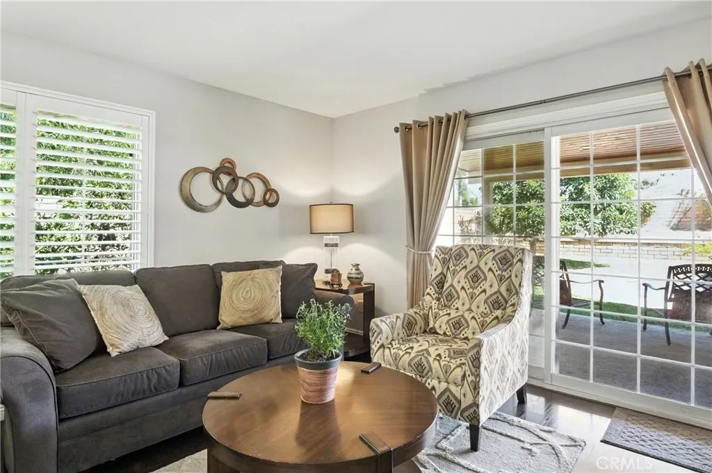 Rancho Cucamonga, California 91730, United States, 4 Bedrooms Bedrooms, ,2 BathroomsBathrooms,Residential,Pending,191932