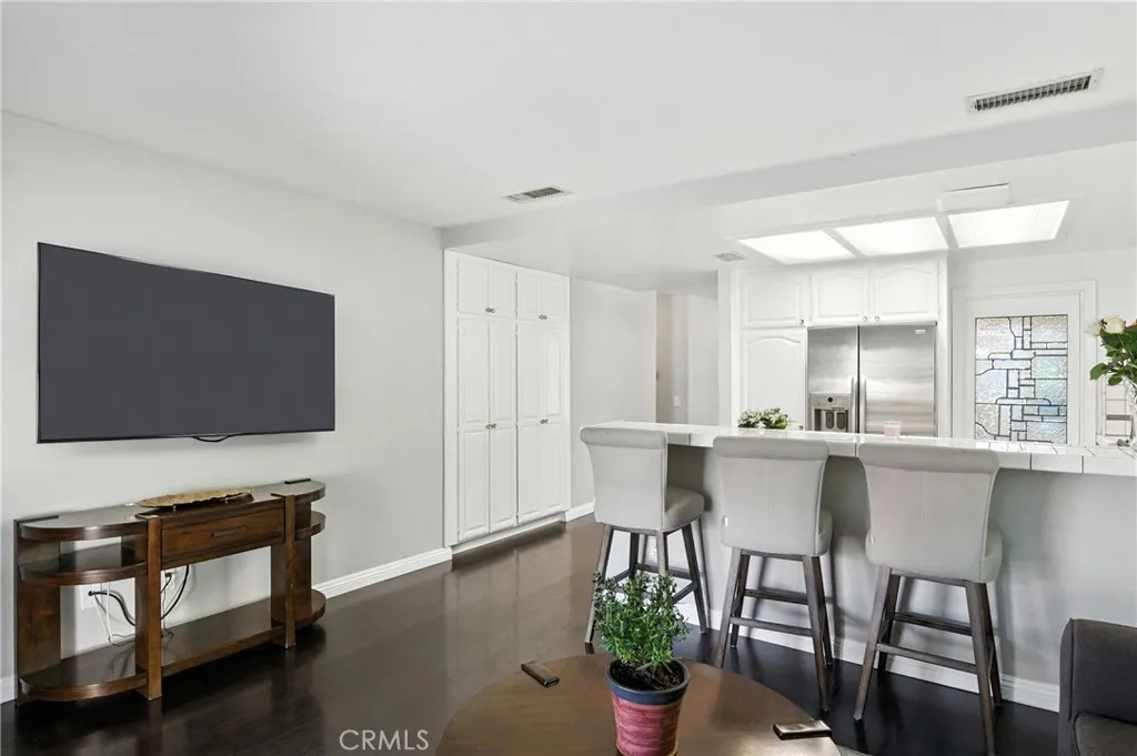 Rancho Cucamonga, California 91730, United States, 4 Bedrooms Bedrooms, ,2 BathroomsBathrooms,Residential,Pending,191932