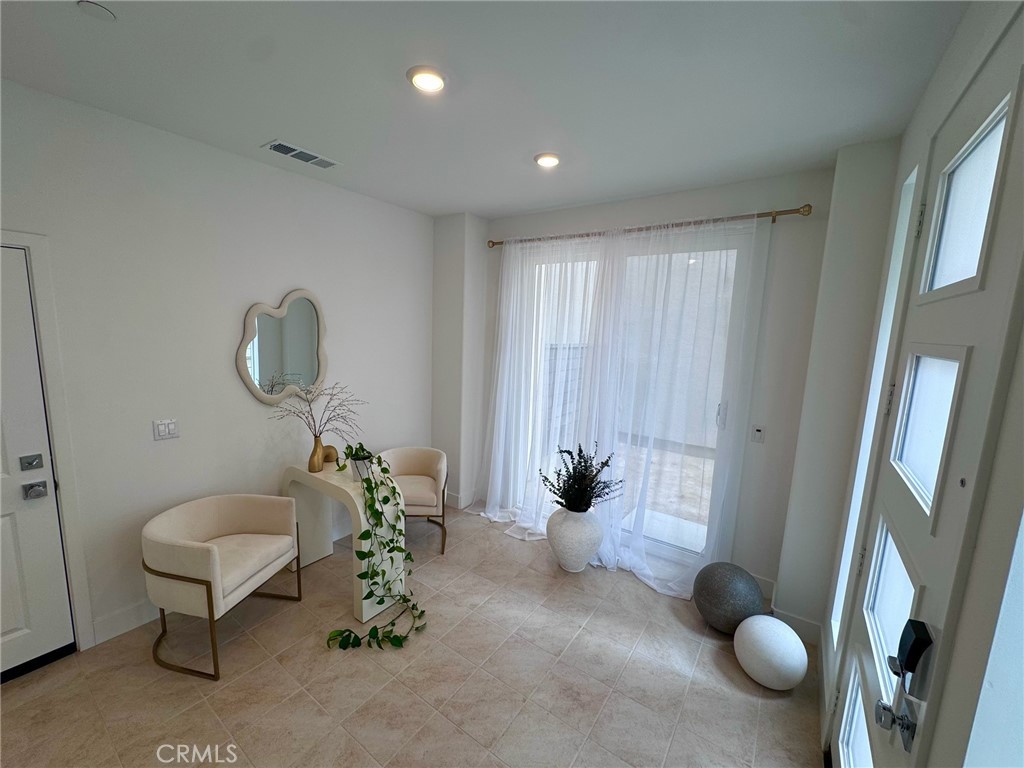 Flora - Residential