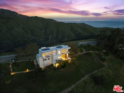 Photo of 2727 Corral Canyon Road, Malibu, CA 90265 (MLS # 26664773)