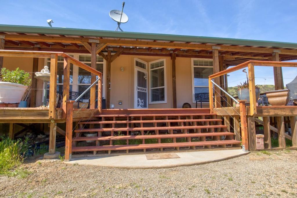 17997 Del Puerto Canyon Road