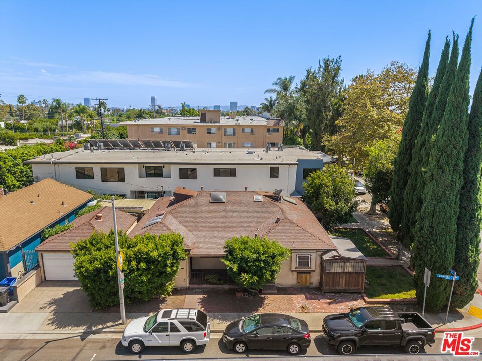 954 Havenhurst Drive