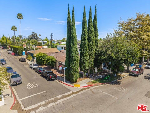 Photo of 954 Havenhurst Drive, West Hollywood, CA 90046 (MLS # 26862941)