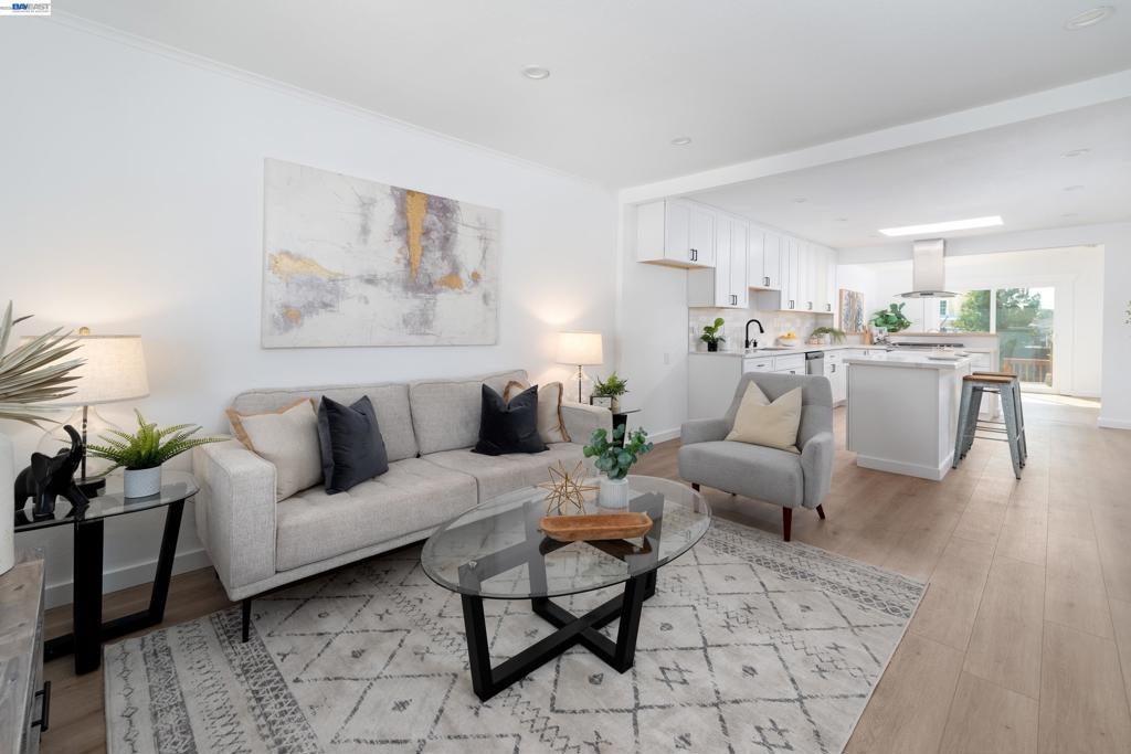 1044 86Th Ave Ave, Oakland CA 94621