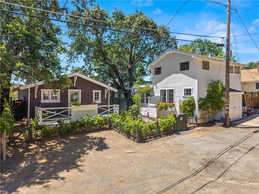 11611 Garden Court